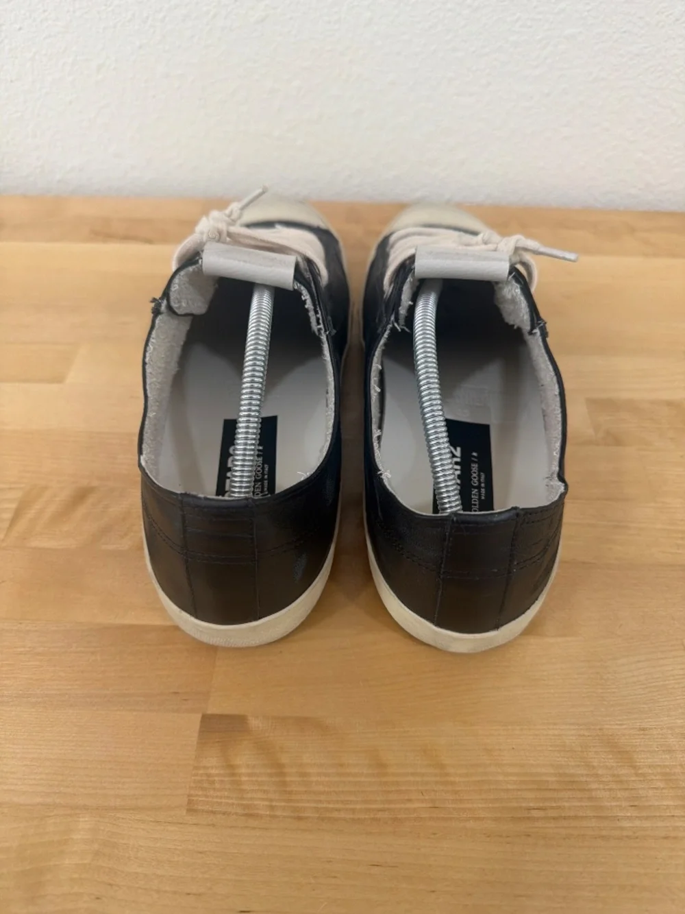 Golden Goose men’s Vstar2 shoes. Size EU45 - Picture 4 of 5